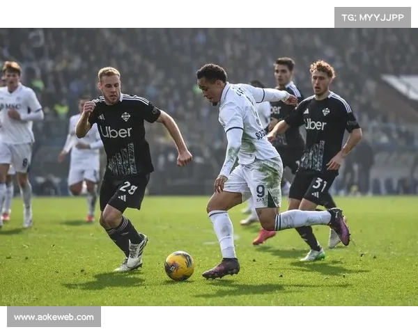 科莫传控体系显威力,客场胜率攀升至意甲前列 科莫传控体系显威力,客场胜率攀升至意甲前列